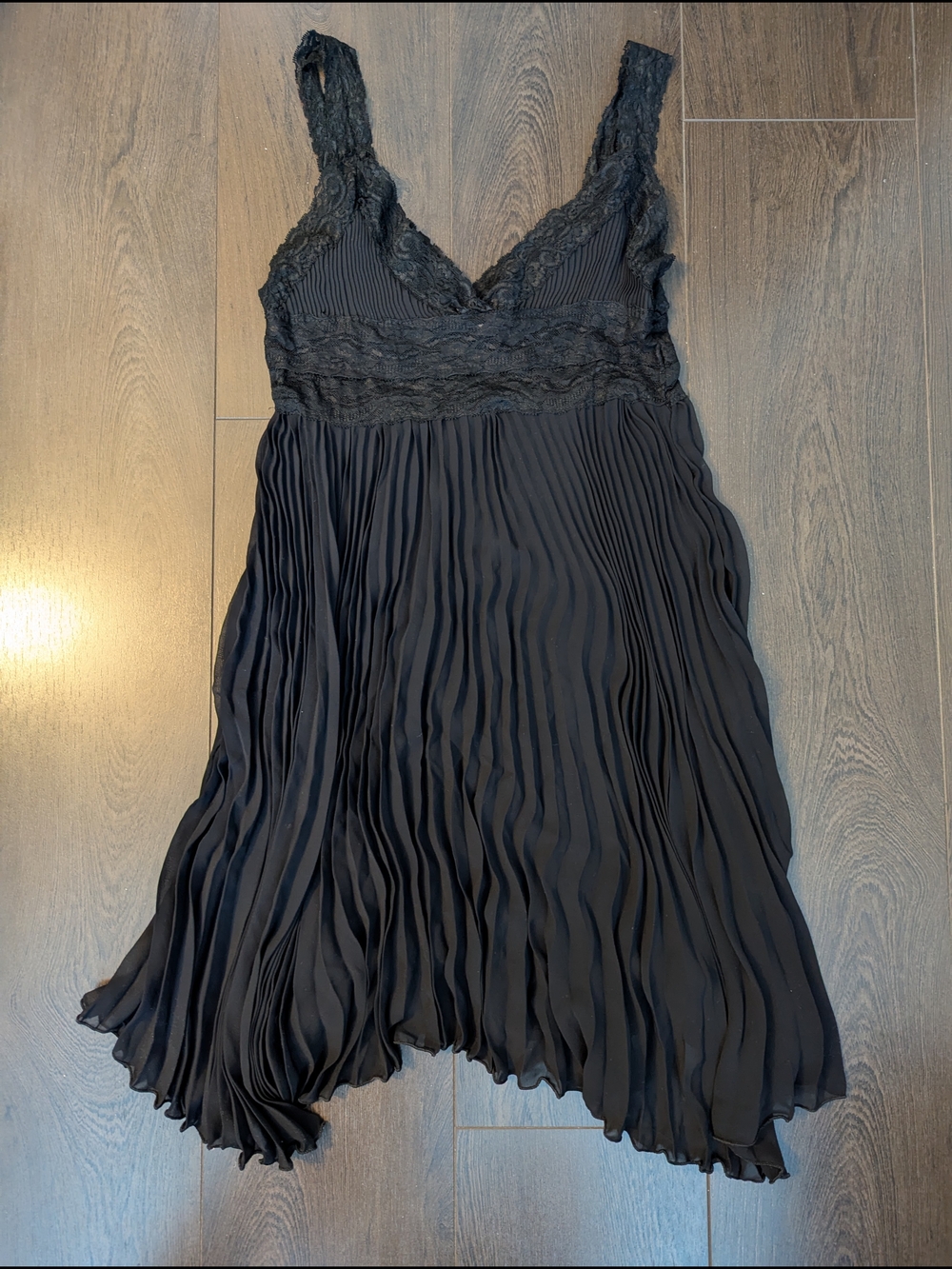 Lace-Trim Pleated Negligee